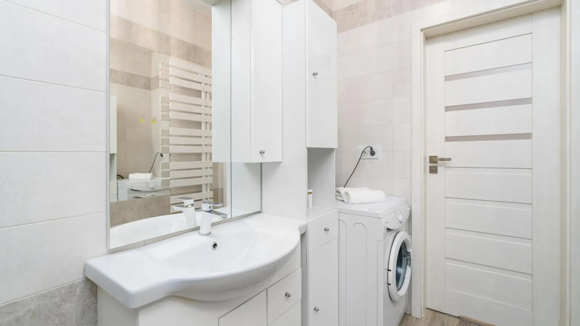 Modern One Bedroom Apartment In Poznan By Noclegi Renters 0*,
