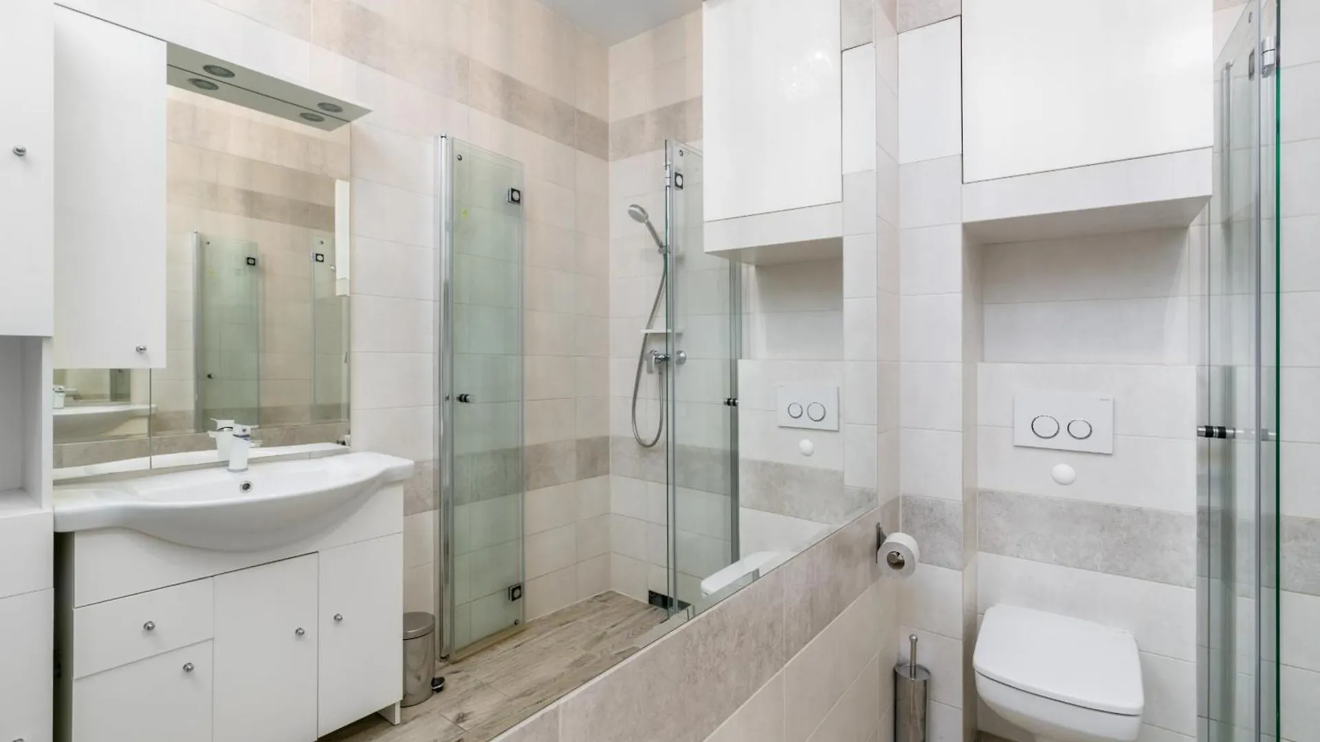 Modern One Bedroom Apartment In Poznan By Noclegi Renters